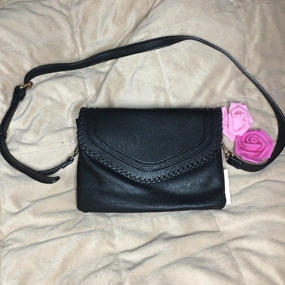 Francesca's Collections Handbags - Francesca's Black Crossbody Purse